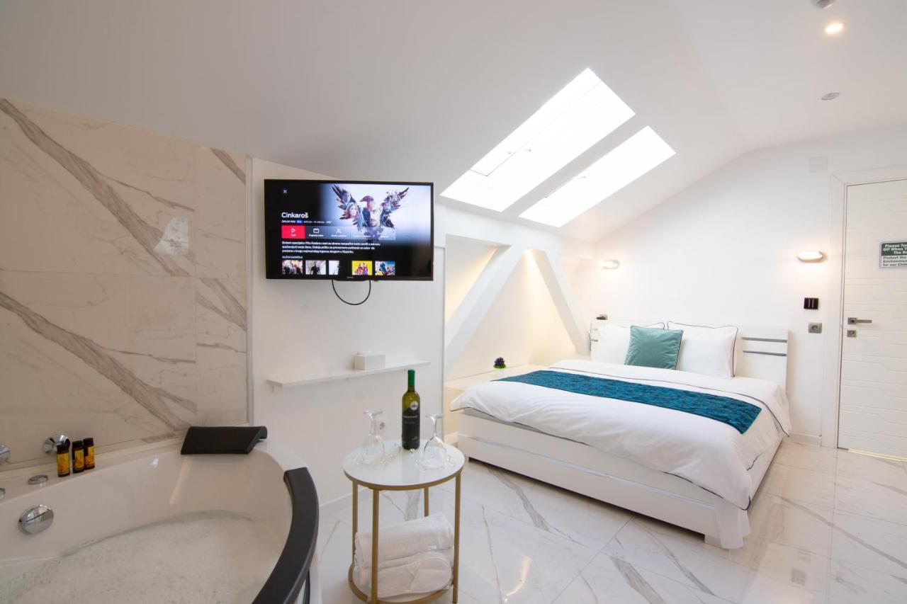 Lumiere Luxe Suites Белград Екстериор снимка