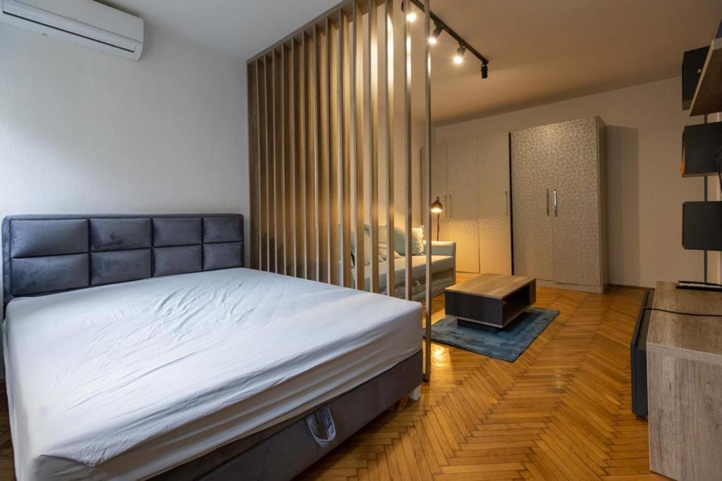 Lumiere Luxe Suites Белград Екстериор снимка
