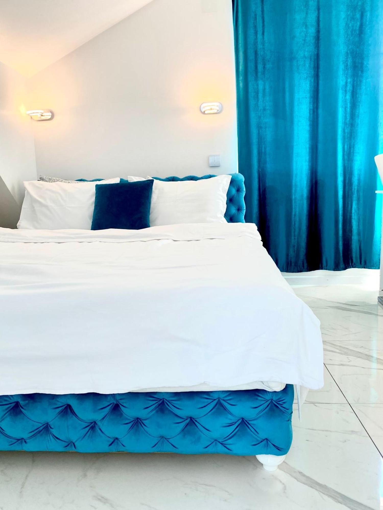 Lumiere Luxe Suites Белград Екстериор снимка